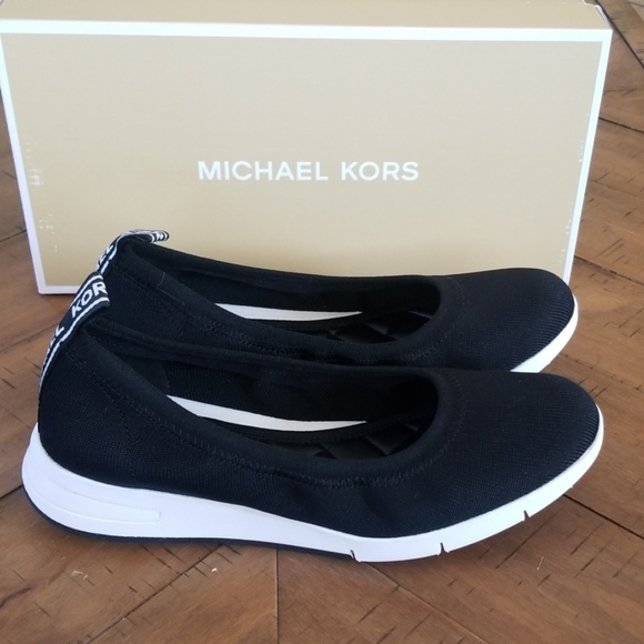 🆕️ Michael Kors Upton Ballet Shoes - Picture 2 of 6
